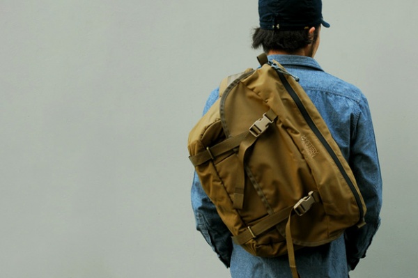 Mystery Ranch Outsider Messenger Bag Mystery Ranch Outsider Messenger Bag