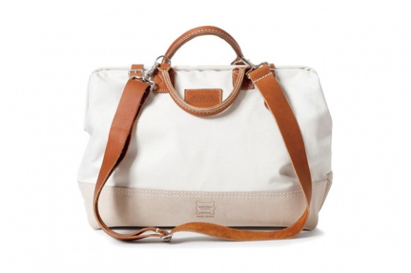 Heritage Leather x Apolis Mason Courier Bag Heritage Leather x Apolis Mason Courier Bag