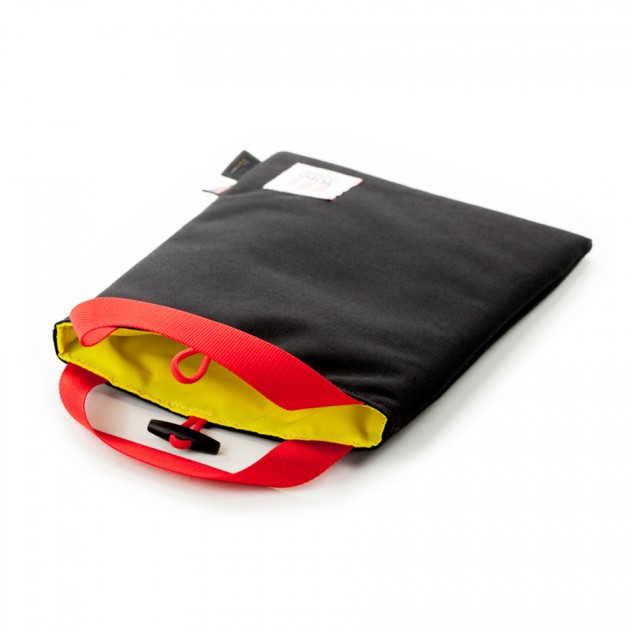 Topo Design Introduces iPad & Laptop Sleeves topo laptop 5 630x630 Topo Design Introduces iPad & Laptop Sleeves