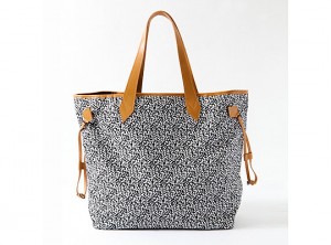 CASH CA & Immun Liberty Print Tote Bag