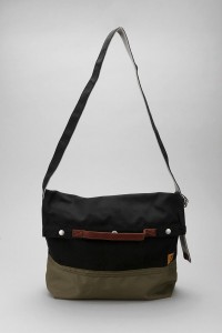 Stapleford Foldover Messenger Bag