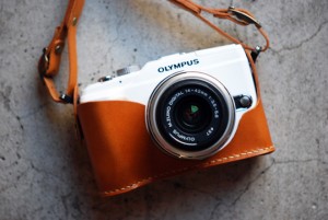 Roberu Holder & Strap for Olympus E-PL2