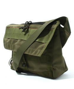 BEAMS Plus & Briefing Fleet Messenger Bag