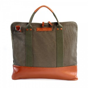 Want Les Essentiels De La Vie Heathrow Messenger Bag